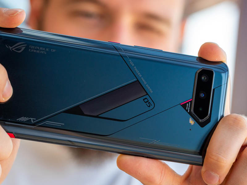 بررسی نرم افزار گوشی های گیمینگ 2021